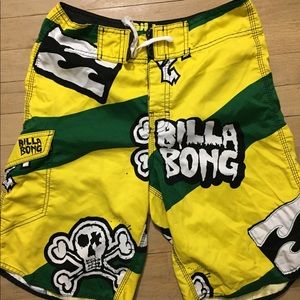 Billabong surf shorts size 30 😎